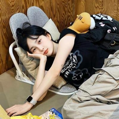 举起手来2:追击阿多丸号 海报